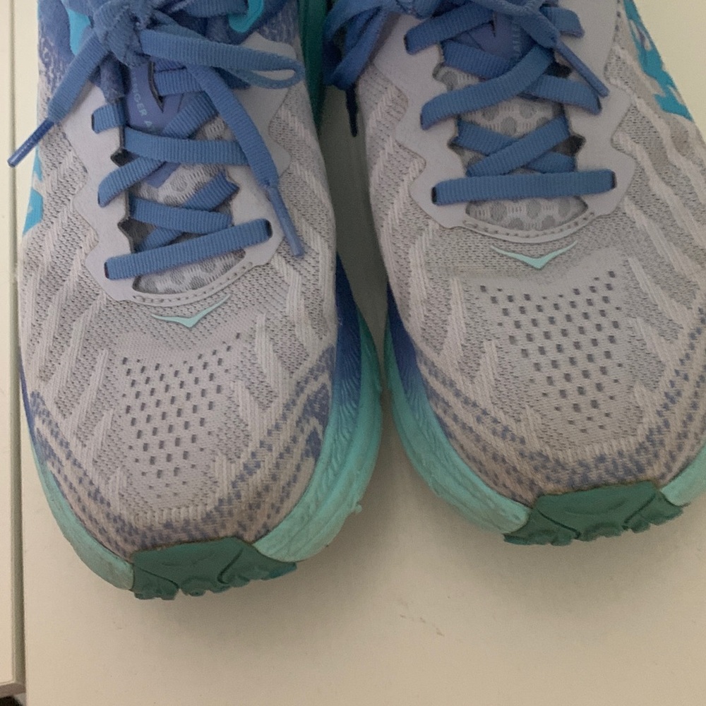 Hoka One One - Picture 6 of 8